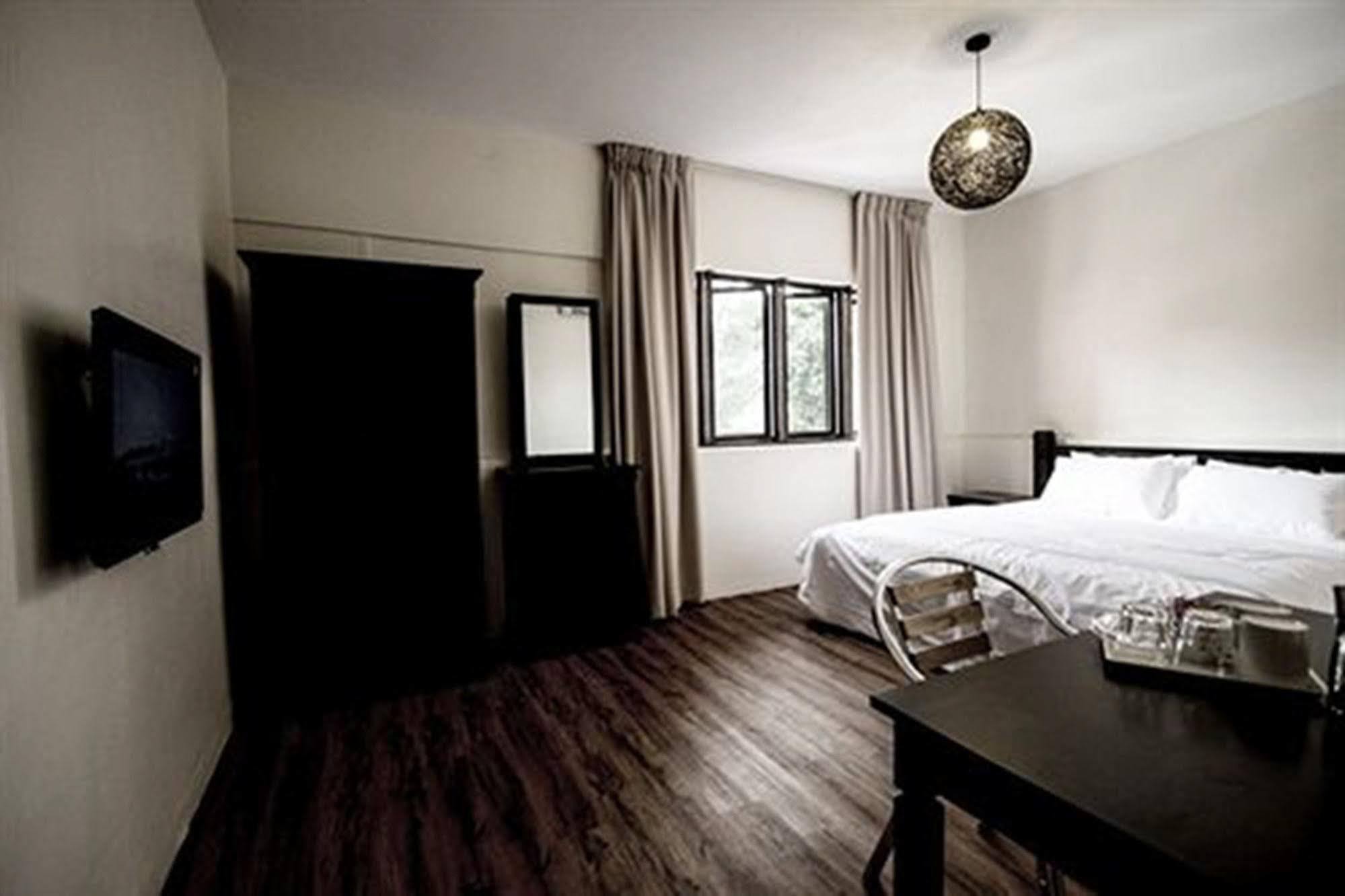8 Boutique By The Sea Tanjung Tokong Exterior foto