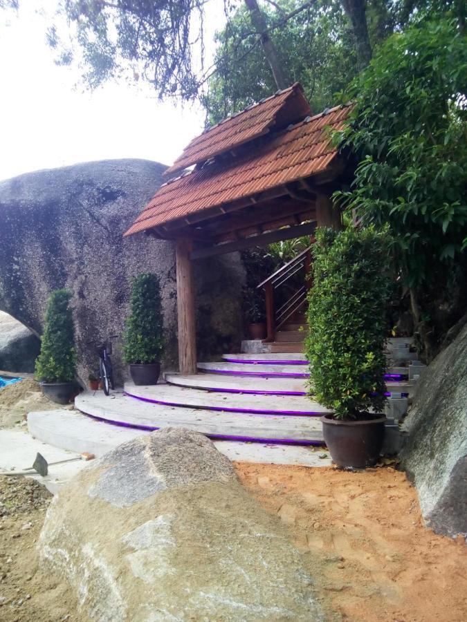8 Boutique By The Sea Tanjung Tokong Exterior foto