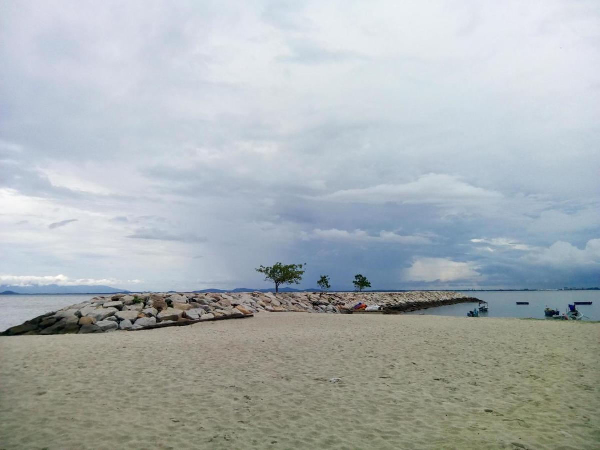 8 Boutique By The Sea Tanjung Tokong Exterior foto